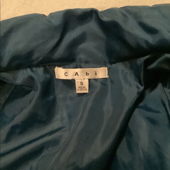 CAbi embroidered thin quilted puffer ski jacket jacket in teal - Picture 8 of 10